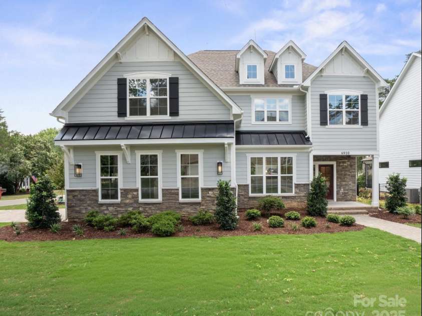 6910 Providence Lane, Charlotte, NC 28226.  MLS# CAR4283945, YatesRealty ID 33164. 
