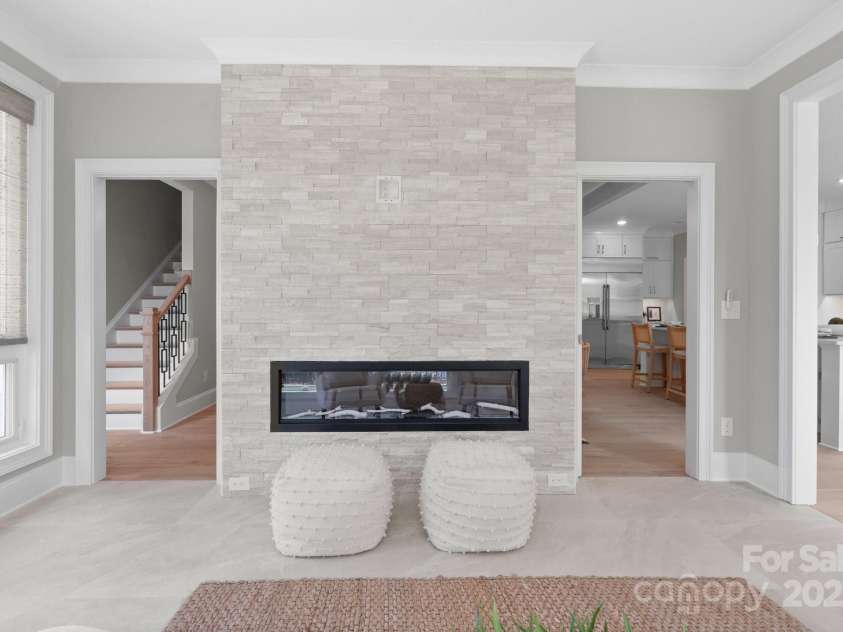 6910 Providence Lane, Charlotte, NC 28226.  MLS# CAR4283945, YatesRealty ID 33164. 