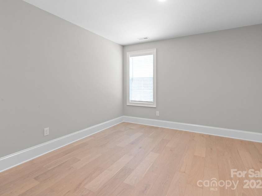 6910 Providence Lane, Charlotte, NC 28226.  MLS# CAR4283945, YatesRealty ID 33164. 