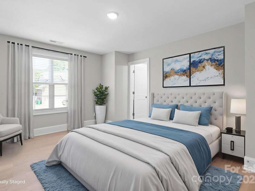 6910 Providence Lane, Charlotte, NC 28226.  MLS# CAR4283945, YatesRealty ID 33164. 