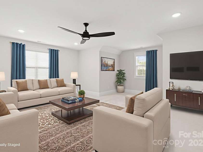 6906 Providence Lane, Charlotte, NC 28226.  MLS# CAR4283958, YatesRealty ID 33165. 