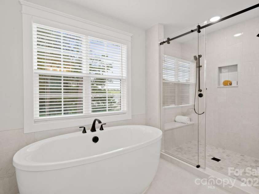 6906 Providence Lane, Charlotte, NC 28226.  MLS# CAR4283958, YatesRealty ID 33165. 