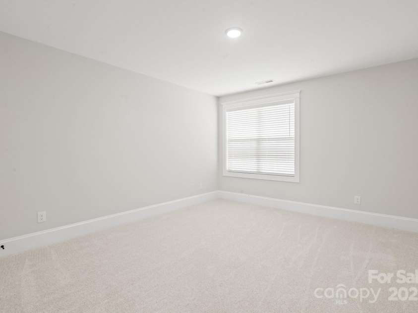 6906 Providence Lane, Charlotte, NC 28226.  MLS# CAR4283958, YatesRealty ID 33165. 