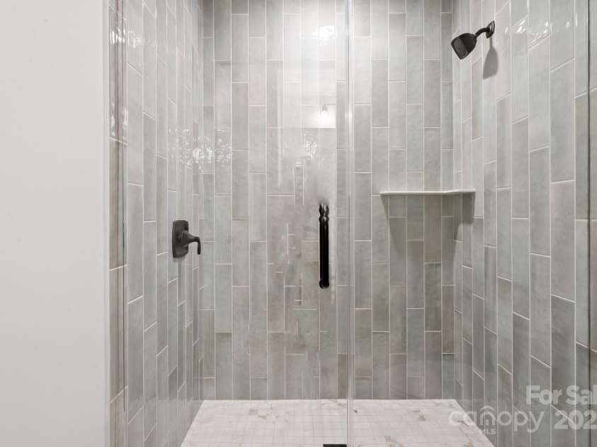 6906 Providence Lane, Charlotte, NC 28226.  MLS# CAR4283958, YatesRealty ID 33165. 