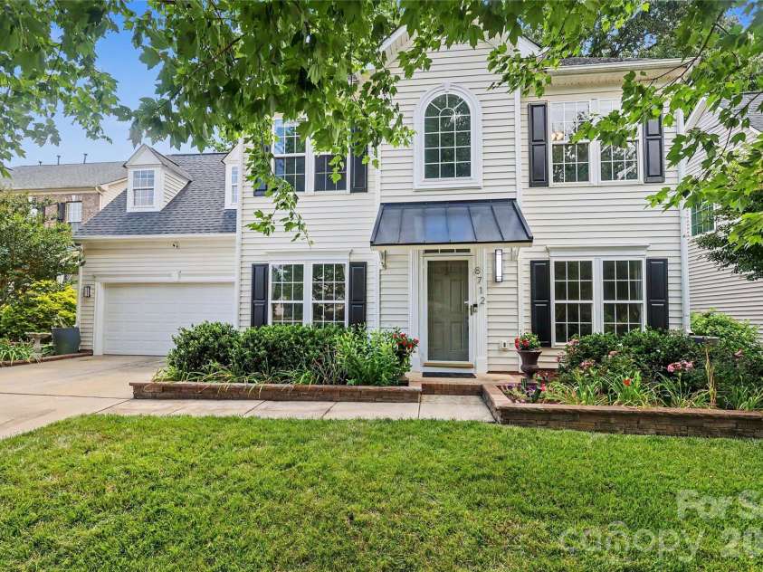8712 Cool Meadow Drive, Huntersville, NC 28078.  MLS# CAR4394882, YatesRealty ID 33165. 