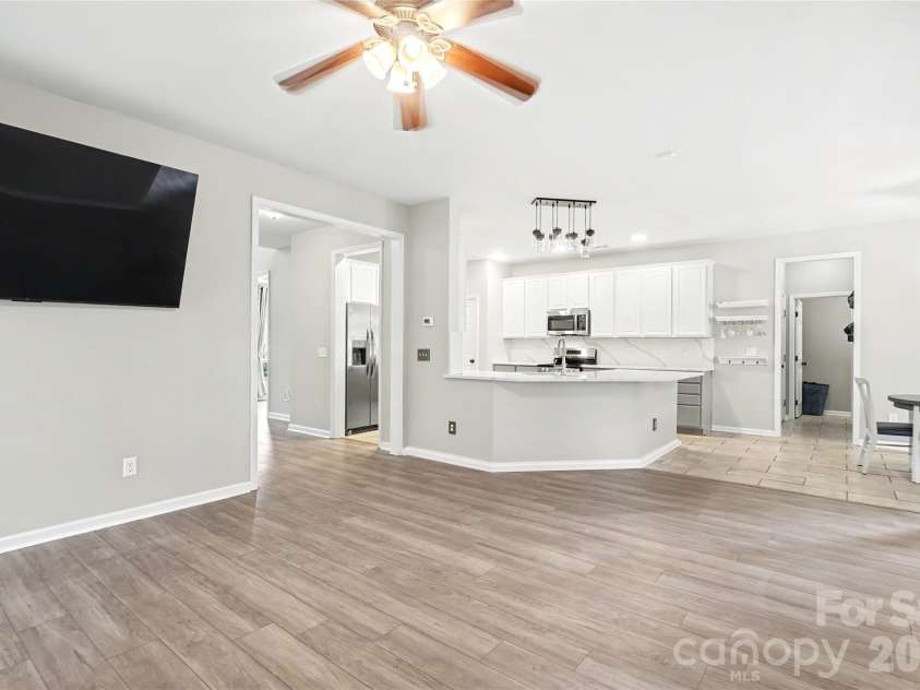 8712 Cool Meadow Drive, Huntersville, NC 28078.  MLS# CAR4394882, YatesRealty ID 33165. 