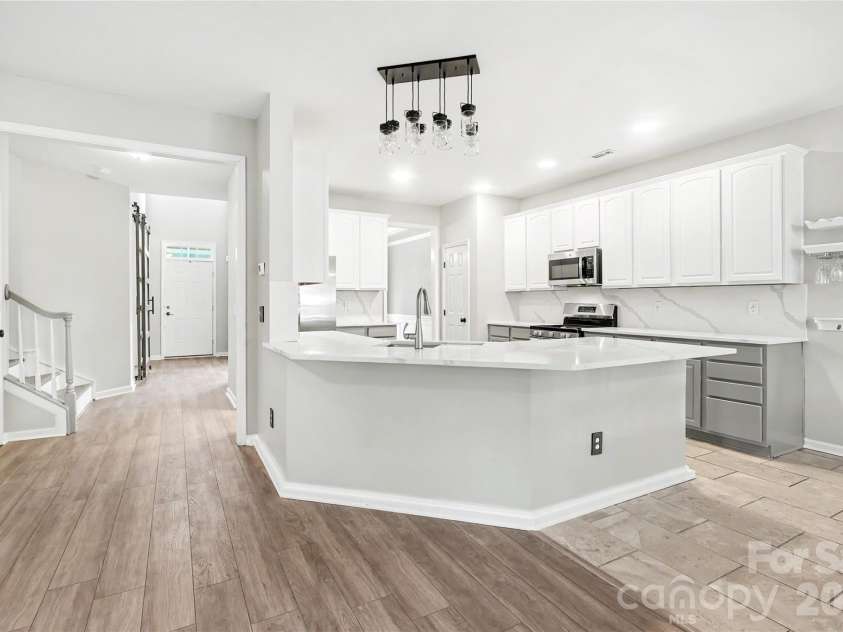 8712 Cool Meadow Drive, Huntersville, NC 28078.  MLS# CAR4394882, YatesRealty ID 33165. 