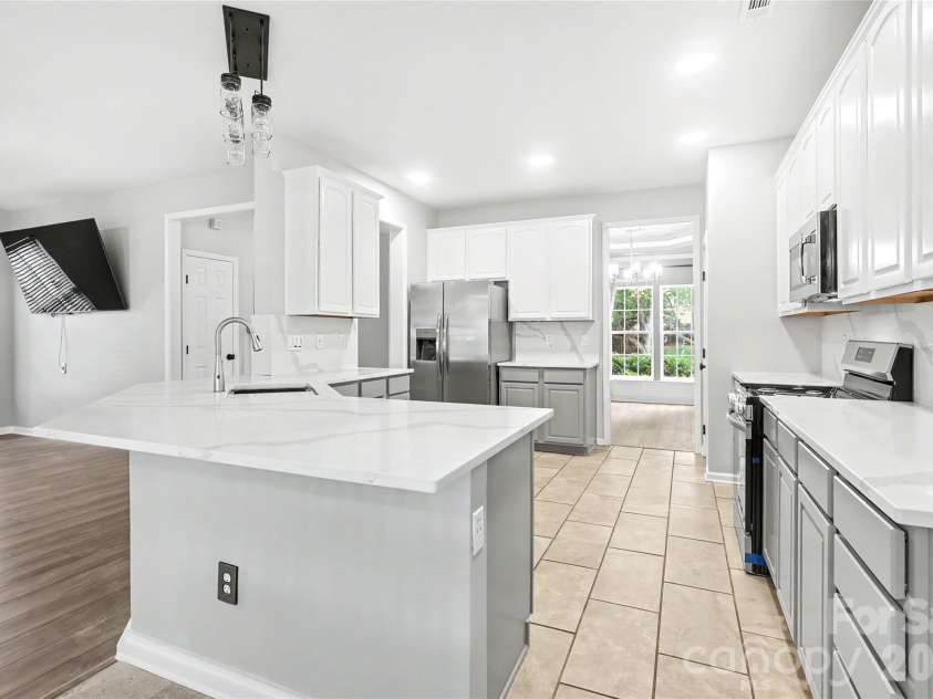 8712 Cool Meadow Drive, Huntersville, NC 28078.  MLS# CAR4394882, YatesRealty ID 33165. 
