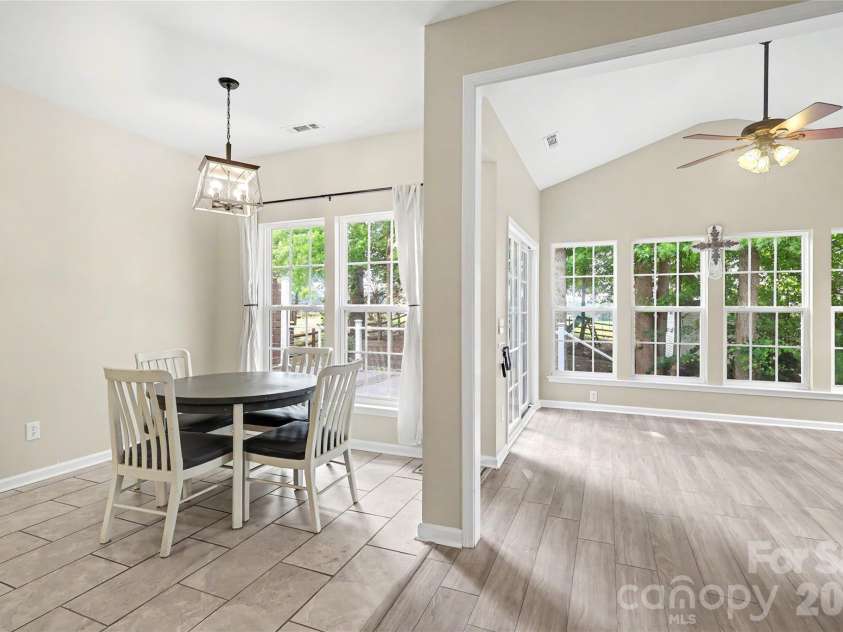 8712 Cool Meadow Drive, Huntersville, NC 28078.  MLS# CAR4394882, YatesRealty ID 33165. 