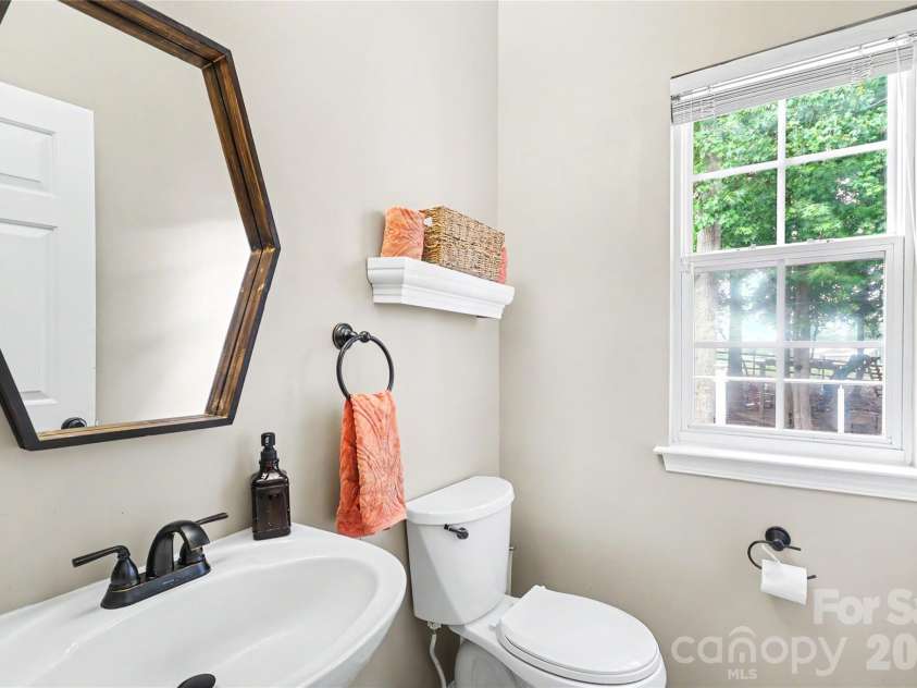8712 Cool Meadow Drive, Huntersville, NC 28078.  MLS# CAR4394882, YatesRealty ID 33165. 