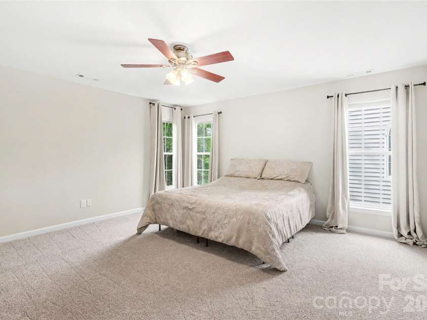 8712 Cool Meadow Drive, Huntersville, NC 28078.  MLS# CAR4394882, YatesRealty ID 33165. 