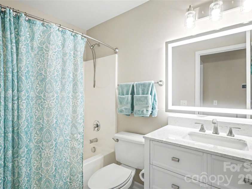 8712 Cool Meadow Drive, Huntersville, NC 28078.  MLS# CAR4394882, YatesRealty ID 33165. 