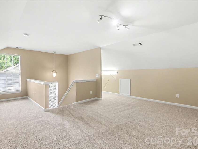8712 Cool Meadow Drive, Huntersville, NC 28078.  MLS# CAR4394882, YatesRealty ID 33165. 