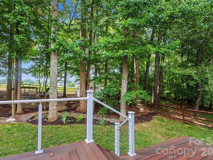 8712 Cool Meadow Drive, Huntersville, NC 28078.  MLS# CAR4394882, YatesRealty ID 33165. 