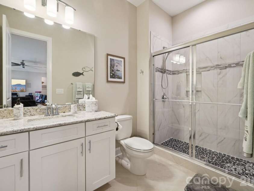 17914 Culross Lane, Charlotte, NC 28278.  MLS# CAR4366954, YatesRealty ID 33166. 4th bathroom - in the basement