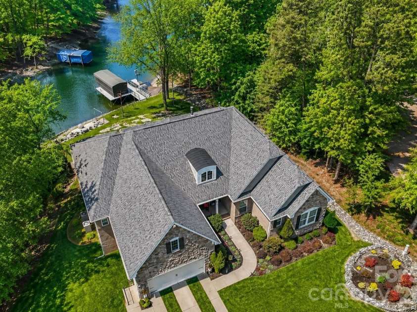 17914 Culross Lane, Charlotte, NC 28278.  MLS# CAR4366954, YatesRealty ID 33166. 