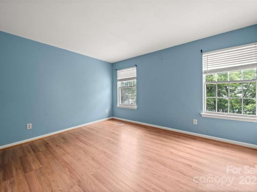1230 Ridgebury Terrace, Matthews, NC 28105.  MLS# CAR4277606, YatesRealty ID 33167. BR