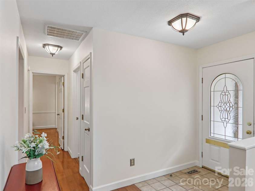 3106 Essex Path, Hendersonville, NC 28791.  MLS# CAR4394212, YatesRealty ID 33167. 
