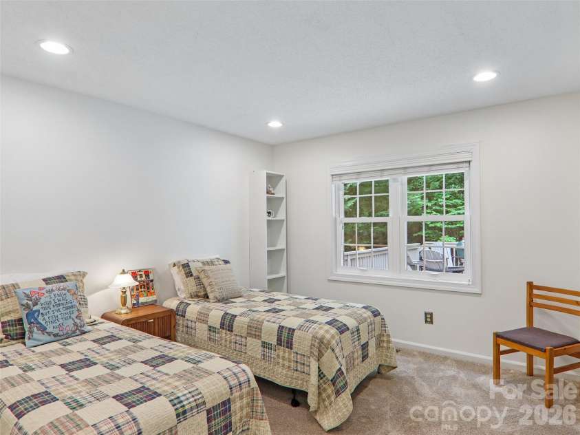3106 Essex Path, Hendersonville, NC 28791.  MLS# CAR4394212, YatesRealty ID 33167. 