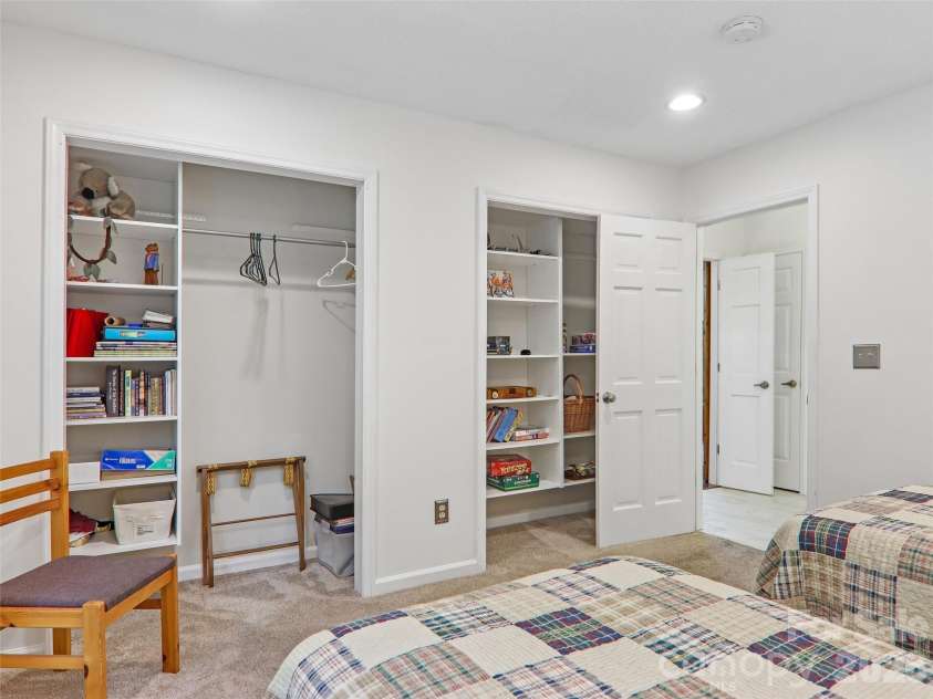 3106 Essex Path, Hendersonville, NC 28791.  MLS# CAR4394212, YatesRealty ID 33167. 