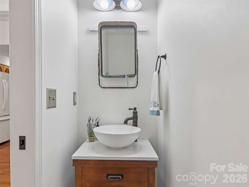 3106 Essex Path, Hendersonville, NC 28791.  MLS# CAR4394212, YatesRealty ID 33167. 