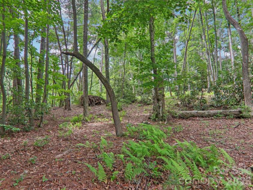 3106 Essex Path, Hendersonville, NC 28791.  MLS# CAR4394212, YatesRealty ID 33167. 