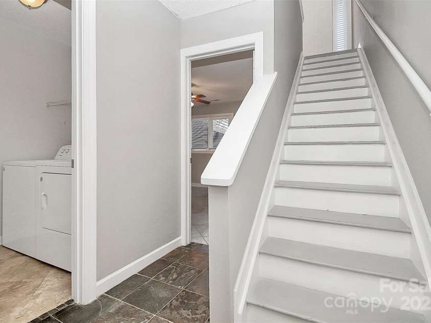 13932 Queens Harbor Road, Charlotte, NC 28278.  MLS# CAR4253729, YatesRealty ID 33168. 