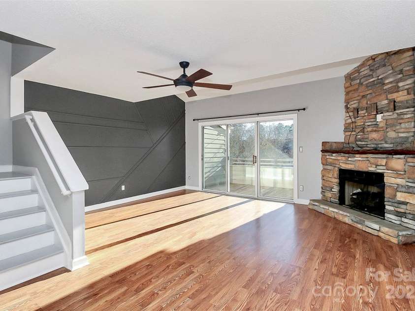 13932 Queens Harbor Road, Charlotte, NC 28278.  MLS# CAR4253729, YatesRealty ID 33168. 