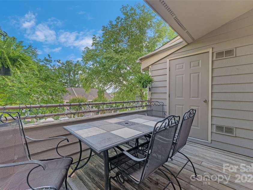 13932 Queens Harbor Road, Charlotte, NC 28278.  MLS# CAR4253729, YatesRealty ID 33168. Back deck