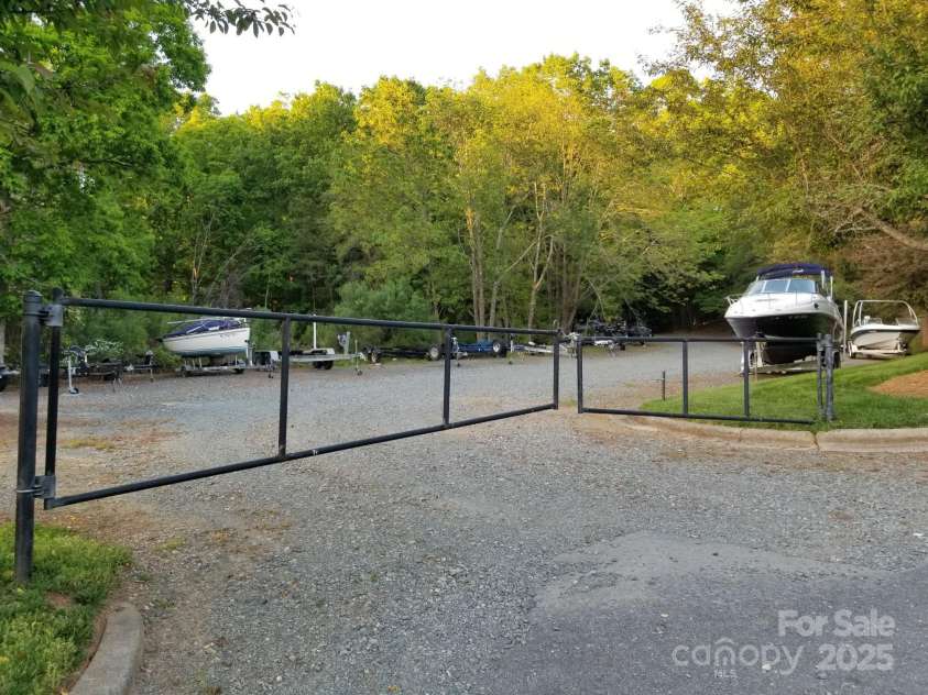 13932 Queens Harbor Road, Charlotte, NC 28278.  MLS# CAR4253729, YatesRealty ID 33168. Boat Storage Area