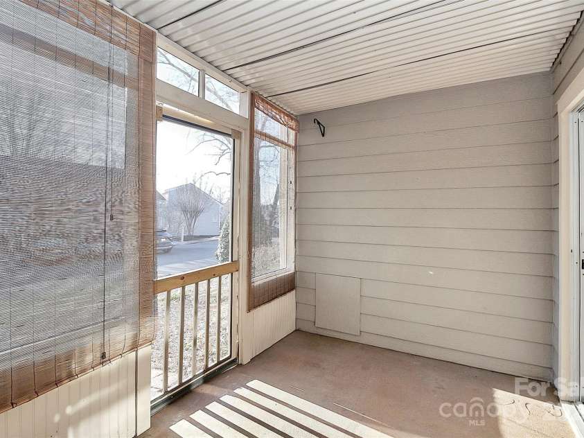 13932 Queens Harbor Road, Charlotte, NC 28278.  MLS# CAR4321119, YatesRealty ID 33168. 