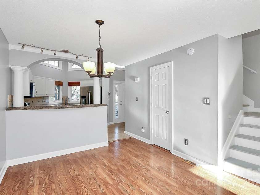 13932 Queens Harbor Road, Charlotte, NC 28278.  MLS# CAR4321119, YatesRealty ID 33168. 