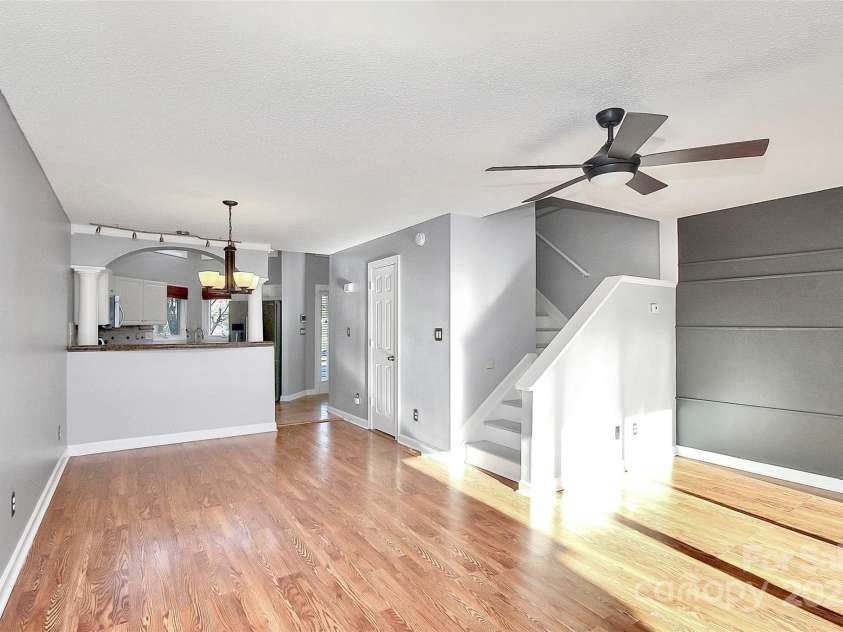 13932 Queens Harbor Road, Charlotte, NC 28278.  MLS# CAR4321119, YatesRealty ID 33168. 