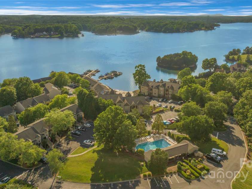 13932 Queens Harbor Road, Charlotte, NC 28278.  MLS# CAR4321119, YatesRealty ID 33168. 