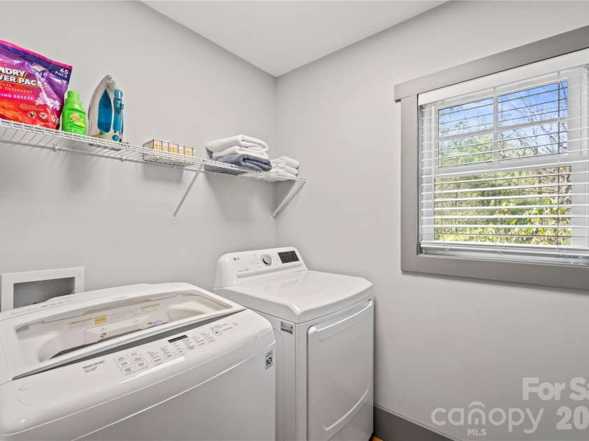 156 Ellerslie Acre None, Hendersonville, NC 28739.  MLS# CAR4366914, YatesRealty ID 33169. Main level laundry