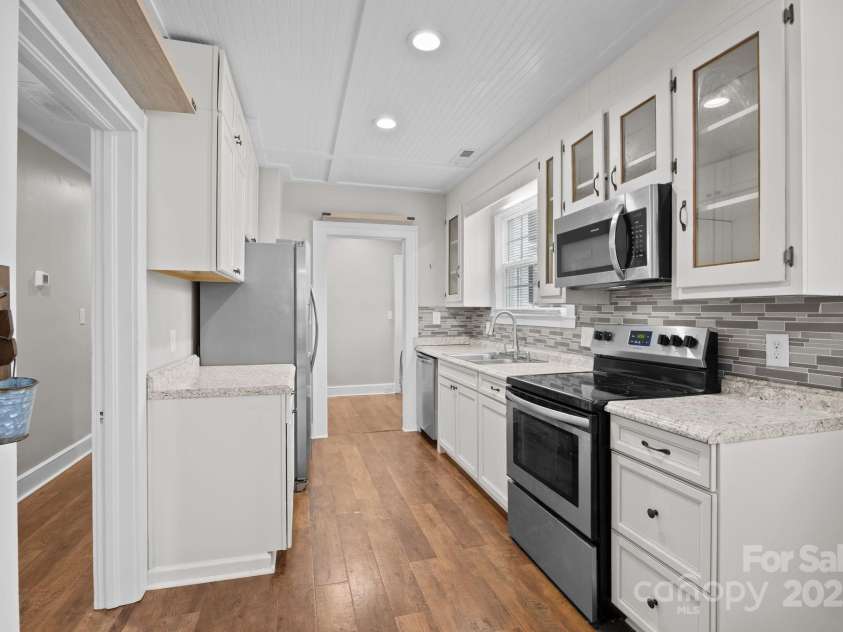 318 5th Street, Albemarle, NC 28001.  MLS# CAR4289630, YatesRealty ID 33171. 