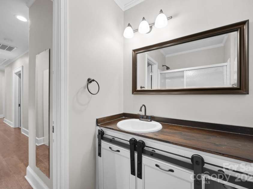 318 5th Street, Albemarle, NC 28001.  MLS# CAR4289630, YatesRealty ID 33171. 