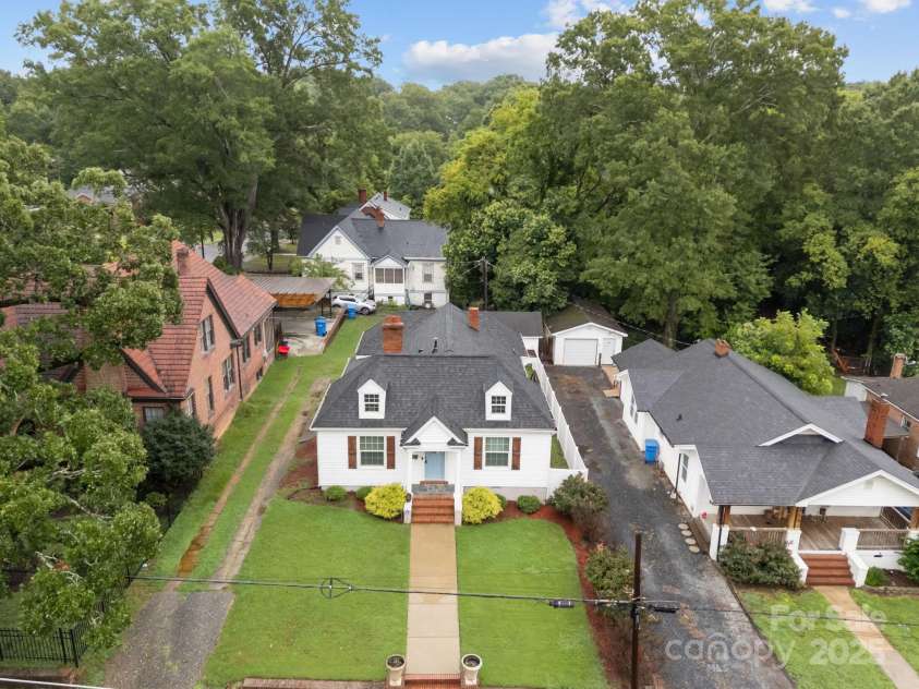 318 5th Street, Albemarle, NC 28001.  MLS# CAR4289630, YatesRealty ID 33171. 