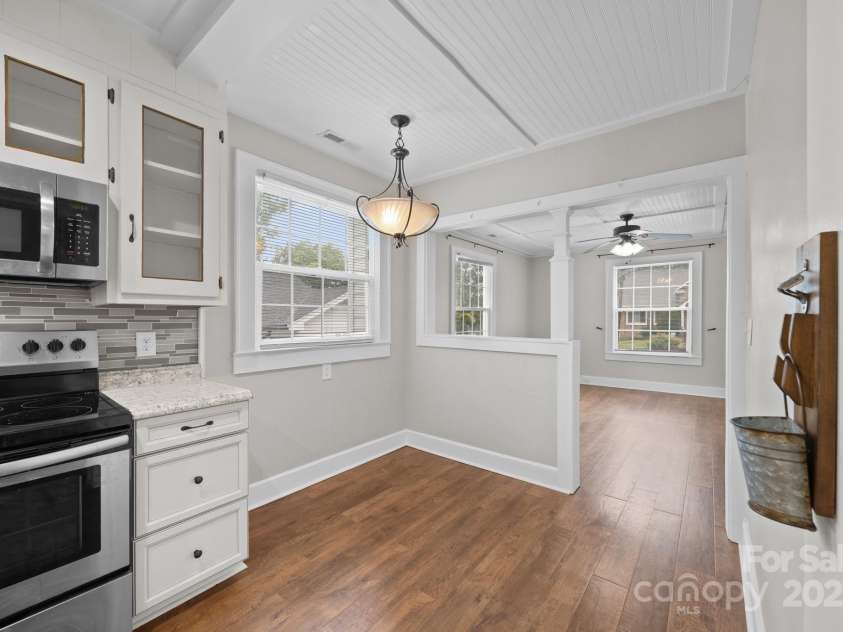 318 5th Street, Albemarle, NC 28001.  MLS# CAR4289630, YatesRealty ID 33171. Breakfast Table Space