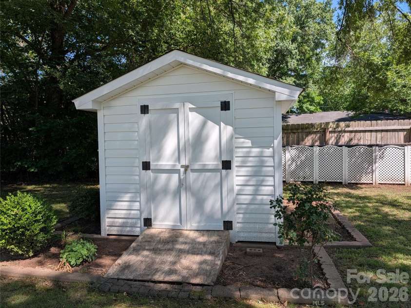 61 Spencer Avenue, Concord, NC 28025.  MLS# CAR4395950, YatesRealty ID 33171. 