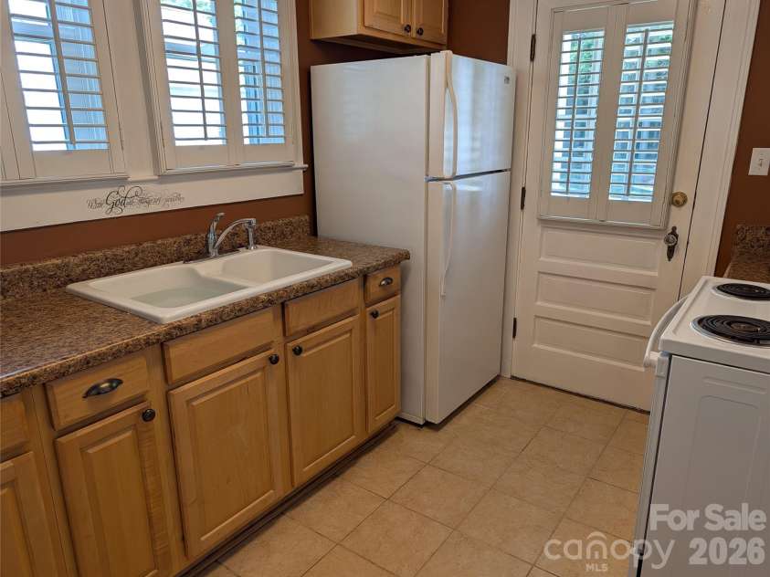 61 Spencer Avenue, Concord, NC 28025.  MLS# CAR4395950, YatesRealty ID 33171. 
