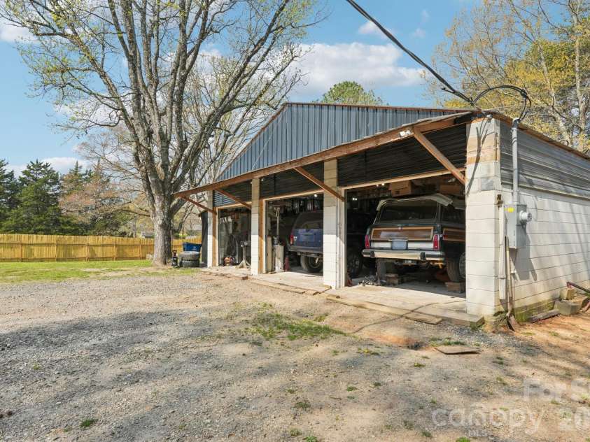 4531 Springs Road, Conover, NC 28613.  MLS# CAR4397937, YatesRealty ID 33173. 