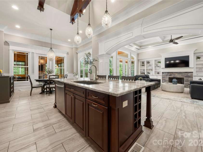 650 Top Ridge Lane, Clover, SC 29710.  MLS# CAR4280257, YatesRealty ID 33174. 