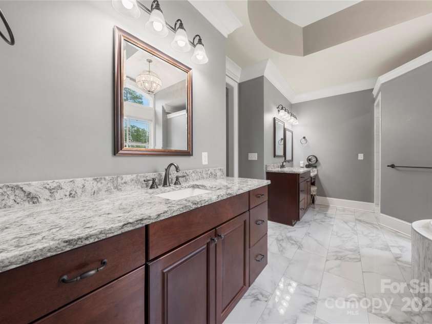 650 Top Ridge Lane, Clover, SC 29710.  MLS# CAR4280257, YatesRealty ID 33174. 