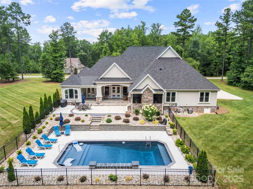 650 Top Ridge Lane, Clover, SC 29710.  MLS# CAR4280257, YatesRealty ID 33174. 