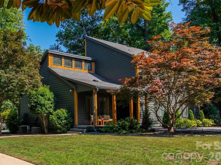 7917 Serendipity Lane, Charlotte, NC 28277.  MLS# CAR4389699, YatesRealty ID 33175. 