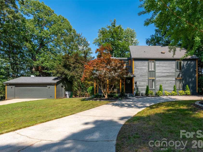 7917 Serendipity Lane, Charlotte, NC 28277.  MLS# CAR4389699, YatesRealty ID 33175. 