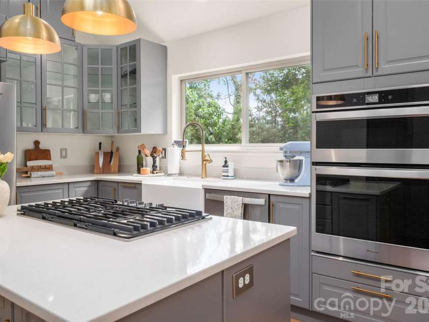 7917 Serendipity Lane, Charlotte, NC 28277.  MLS# CAR4389699, YatesRealty ID 33175. 