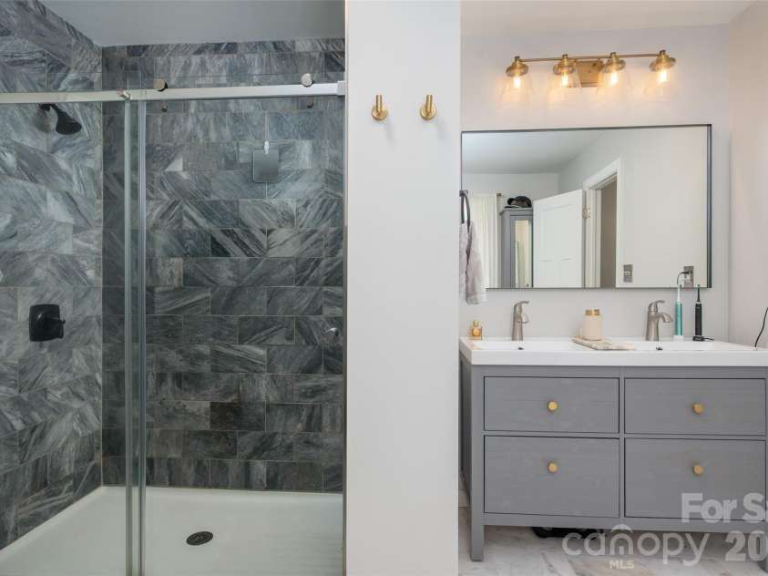 7917 Serendipity Lane, Charlotte, NC 28277.  MLS# CAR4389699, YatesRealty ID 33175. 