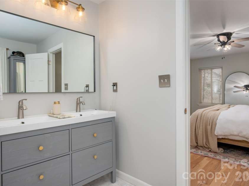 7917 Serendipity Lane, Charlotte, NC 28277.  MLS# CAR4389699, YatesRealty ID 33175. 